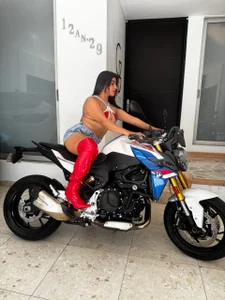 Antonella_Russo1 moto mami Bilde