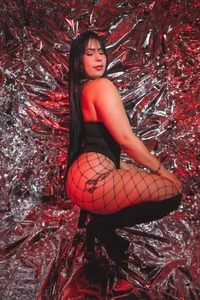 lara_giraldo super sensual Pic 2