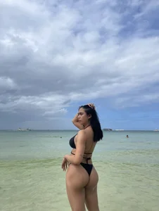 Alaia_River Public Foto 2