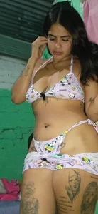 Beautifultattoogirl Public Foto