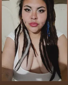 Angela-Lovee22 Public Pic