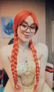 MAGIC_VERA with glasses and bad intentions... do you dare to play with me?😈💛🔥 Pic 2