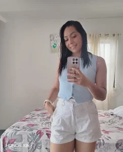 Lady_Crimson Looking forward to knowing more about you 😉 Photo 2