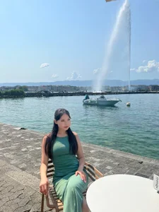 EllaDaviss Public Pic 4