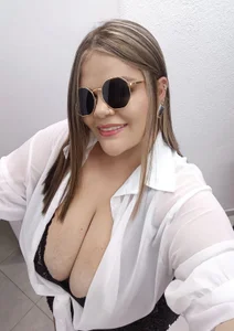 Sara_Thompsoon Day of sara 🍒 Pic 3