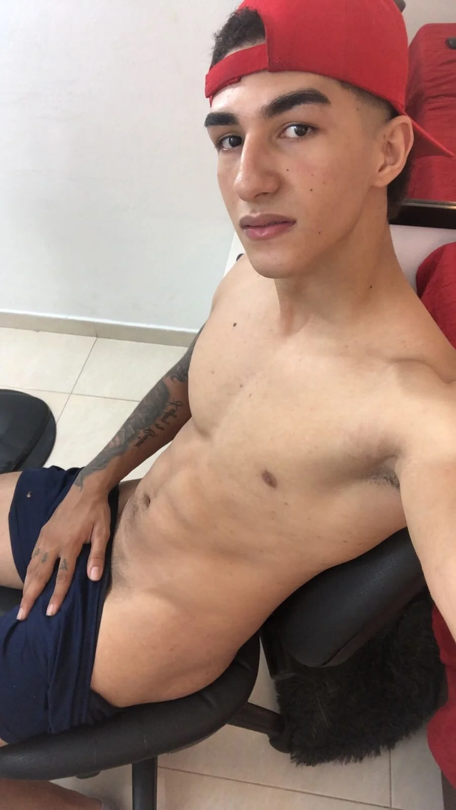 GoldenDesireX_ Gambar Trending 4097