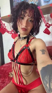 red, Valentine's Day❤️🎀 od hotcakes_uwu  snímek