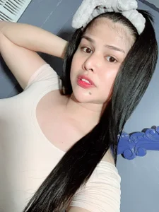 AttractiveMistressNatural Selena 💕图片 4