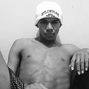 Pretinho doce de Thallisrodrigooo  2 Imagens