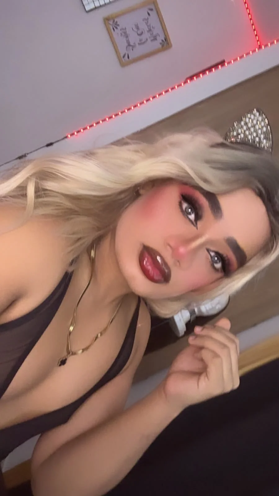 Amber_bigdick22 热门图片 654