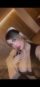 pamerlaandersonxxoxのPublicの 2枚の写真