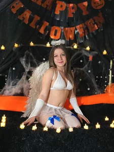 Luna_Analya happy halloween Pic 2