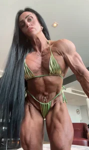 RubyM_XXX Public Pic 3