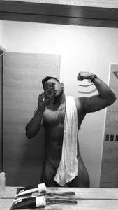 Caballero_____ AN EROTIC SHOWER Foto 2