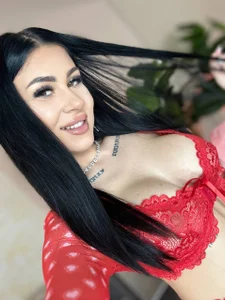SofiaMack Little Red wants to play Pic