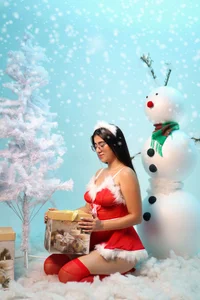 Amy_wats0n christmas mode Pic 4