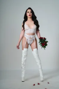 Carrie_Colbyxx Wifey type shoot 💍 Pic 5