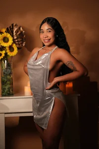 sally_rosses Valentine’s Day, and I think I can be the love of your life 🌻 Pic 2