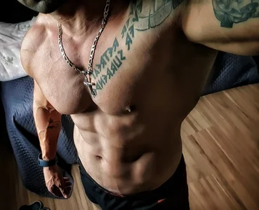 badbrown Public รูป  3