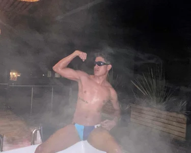 ken_blakerr Jacuzzi time Immagine  3