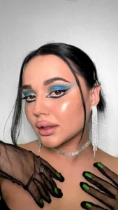 Li_Amelie_ Public Poză 4