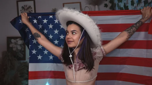 Lil_Amelie 4th July! Yay, HOTdogs! Pic 6