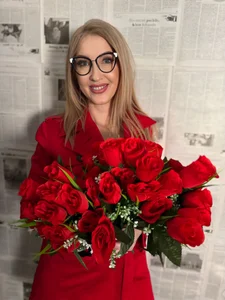 LadyLeea's Roses Sex Photo 1