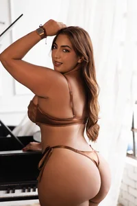 Karlla_Brown Sensuality ♥ Pic