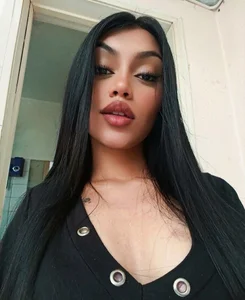 Nicolle_Quiintero Public slika 2