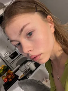 Aliceimhorny Let's be friends Εικόνα