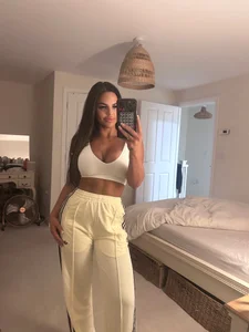 Officialbabe Public Pic 8