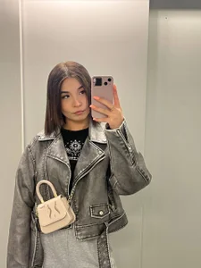 ariela_futr_066のPublicの枚の写真