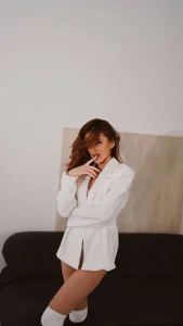 OmeliaDior welcome to my world Pic 2