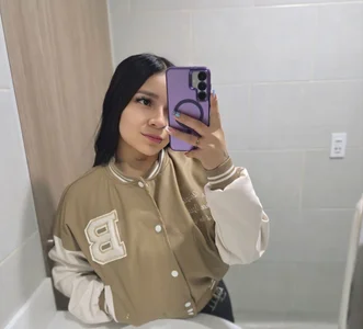 Just me ✨ de miiastone_cm  2 Imagens