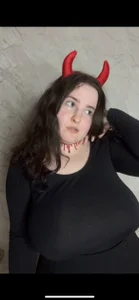 alice_allens Sexy, Spooky, Spellbound 😈  2টি ছবি