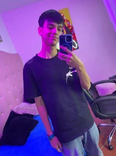 maxim_rod immagine di tendenza 2086