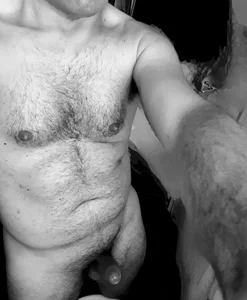 pisellinodurissimo 的XXX裸体图片 9