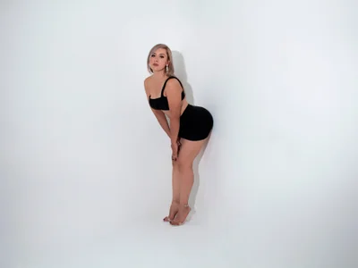 SophieBarnett Stunning Sophie Immagine  3