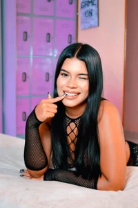 Melissa_Elana Public Pic 5