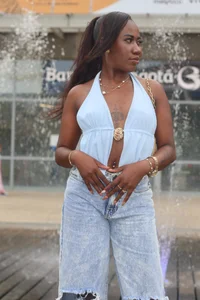 Rossiecameron_ On a casual outing💋🌹 Pic
