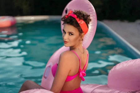 HeavenHere_ pool party Foto