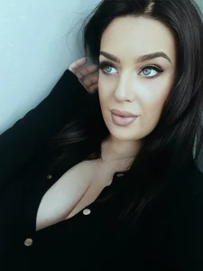 JOIN ME IN MY BEDROOM od BrendaSkye  2 snímek