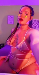 Beautiful pregnant victoria de Victoria14_  Imagens