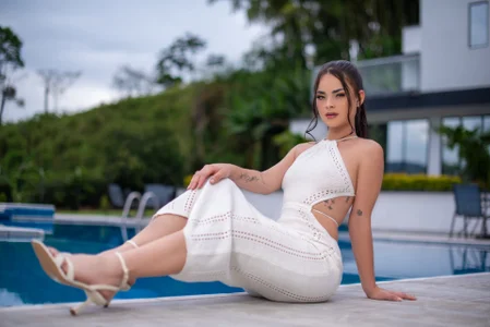 HannaRhodes Elegant doll 💋 Foto 3