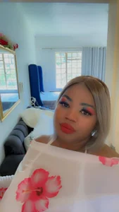 ROYALASS25 face picture Pic