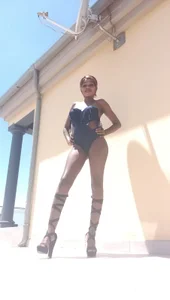 QUEENASHxXx: Public ( 5 фото)