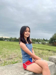 KathrynCarchi Public Hình 2