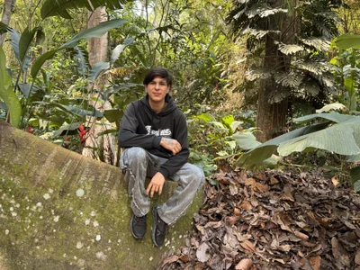 Public de Omeo_Ryan  5 Imagens