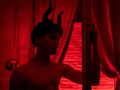 Aaron_Eze This is halloween👿!  4টি ছবি