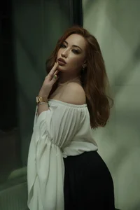 TinaBrook I dazzle the city with my beauty Pic 4